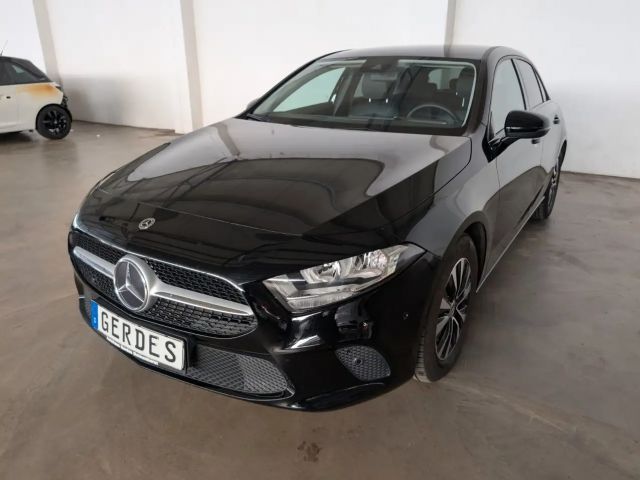 Mercedes-Benz A 180 A 180 d Hatchback