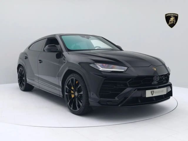 Lamborghini Urus MY22 I AKRAPOVIC`I B&O I PANO