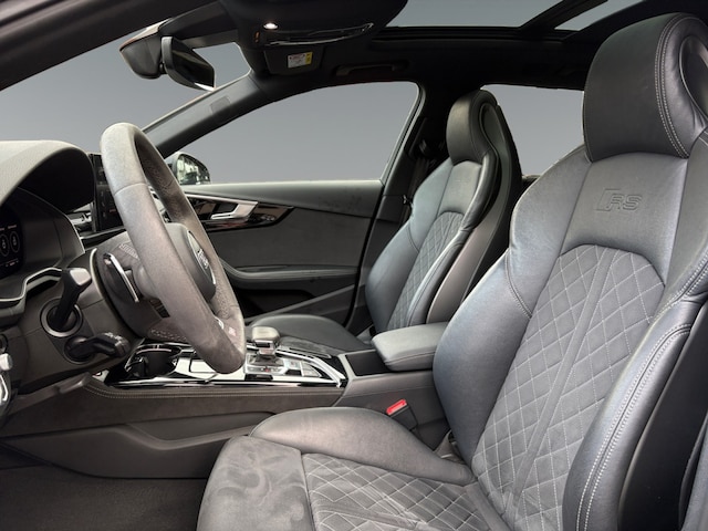 Audi RS4 Avant Quattro