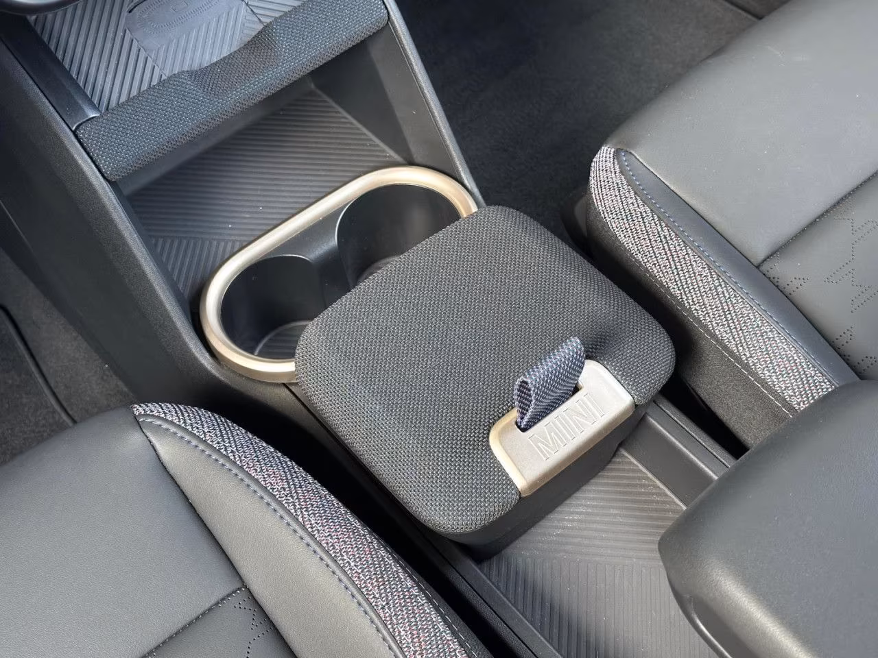 MINI Cooper D Countryman Countryman D HUD Kamera Lenkh.Navi OLED Komfz.17