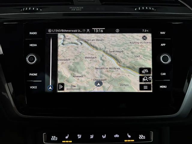 Volkswagen Touran 2,0 TDI *NAVI*ACC*PANO*Sitzheizung*PDC vo/hi*