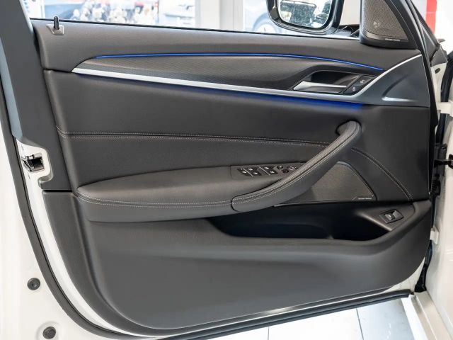 BMW 540 540d M-Sport Touring xDrive