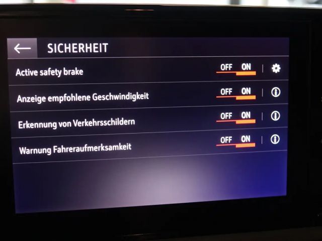 Opel Combo Edition erhöhte Nutzlast XL +RFK+Navi+Holz+SHZ+