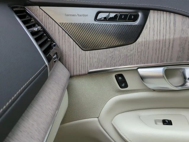 Volvo XC90 Dark Plus Recharge T8