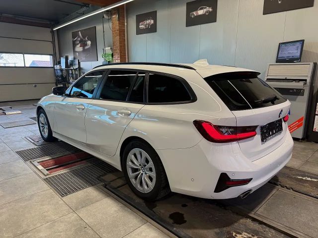 BMW 318 318d Touring