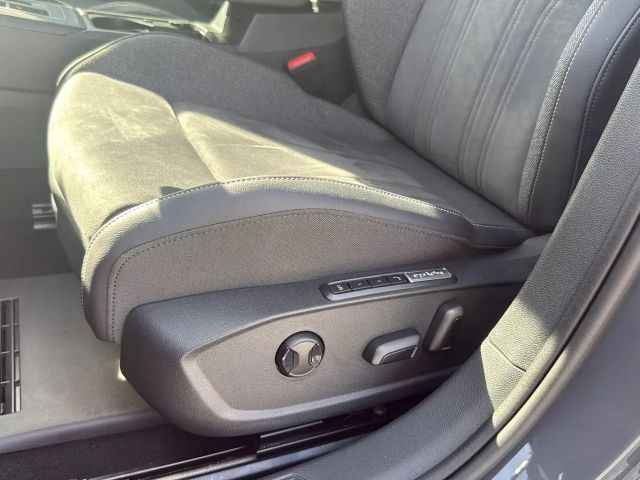 Volkswagen Golf Business DSG Variant