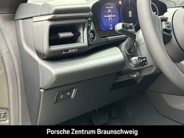 Porsche Macan 4