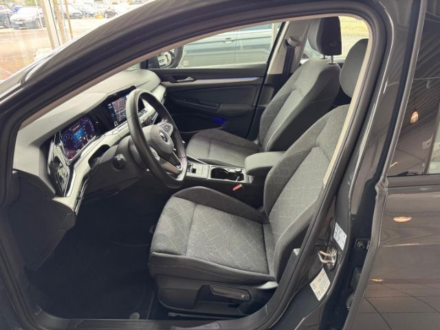 Volkswagen Golf Life Variant