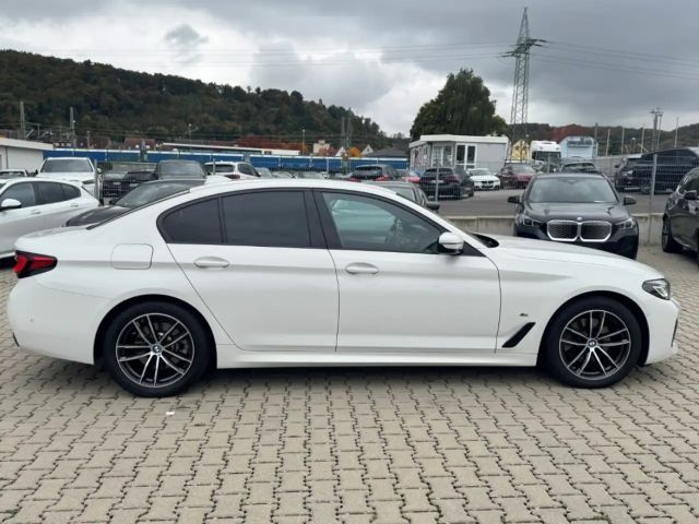 BMW 520 520d M-Sport Sedan xDrive