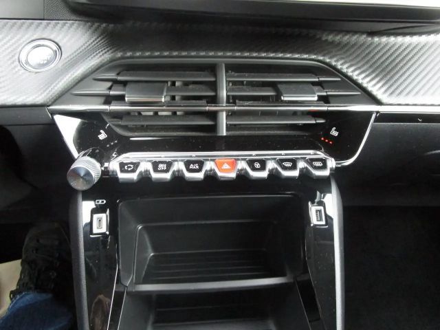 Peugeot E-2008 Active Pack