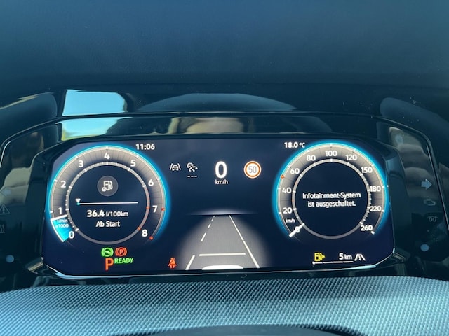 Volkswagen Golf 1.5 eTSI DSG IQ.Drive R-Line