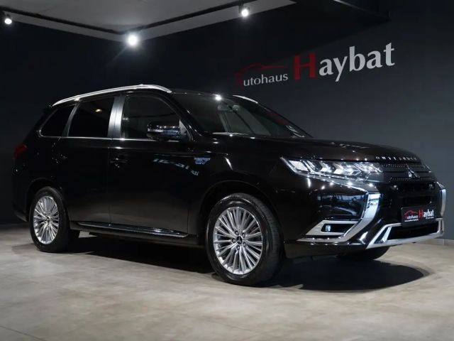Mitsubishi Outlander 4WD PHEV