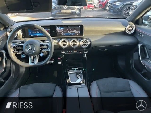 Mercedes-Benz A 35 AMG 4MATIC AMG Line