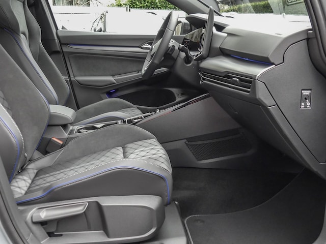 Volkswagen Golf 1.5 eTSI R-Line Variant