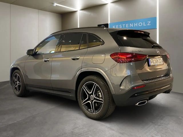 Mercedes-Benz GLA 200 AMG Line