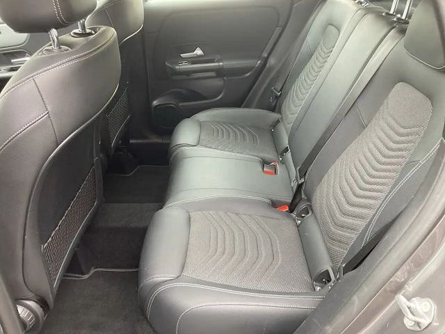 Mercedes-Benz GLA 180 GLA 180 d