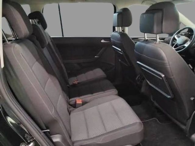 Volkswagen Touran 1.5 TSI DSG