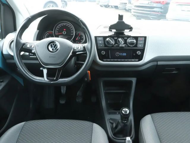 Volkswagen up! Active