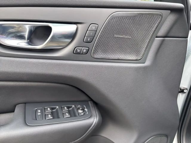 Volvo XC60 Dark Plus