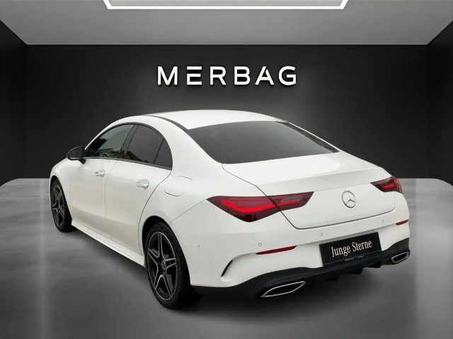 Mercedes-Benz CLA 180 AMG Line Coupé Premium