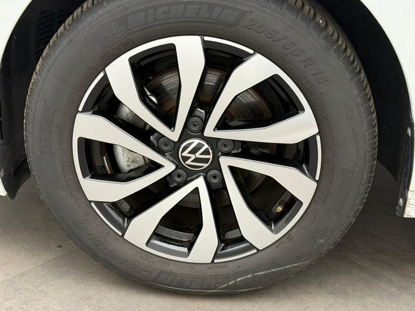 Volkswagen Golf 1.5 TSI IQ.Drive Life