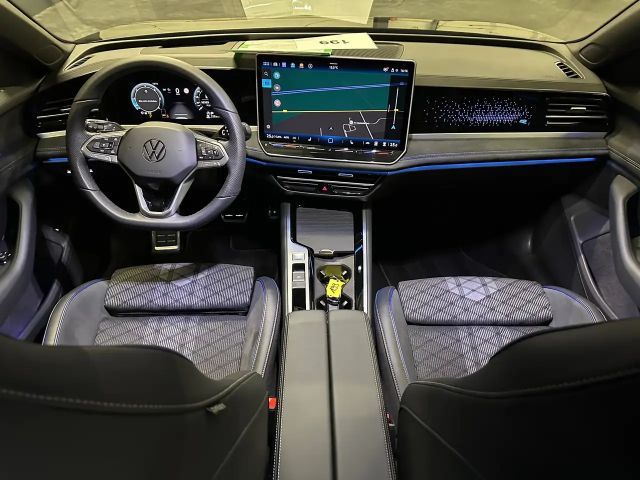 Volkswagen Passat 4Motion R-Line Variant