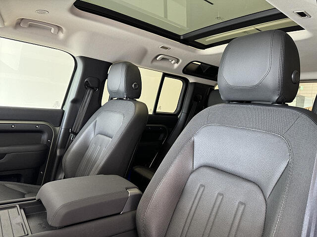 Land Rover Defender 110 SE