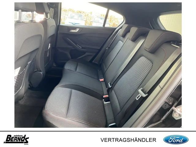 Ford Focus EcoBoost ST Line