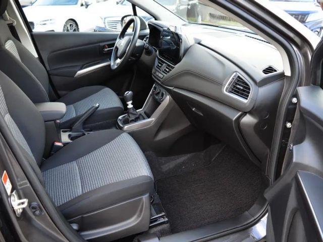 Suzuki S-Cross Hybrid