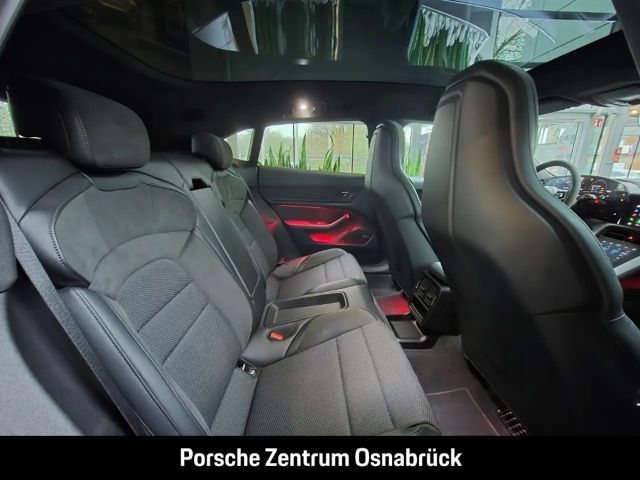 Porsche Taycan 4 Cross Turismo