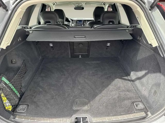 Volvo XC60 Dark Plus