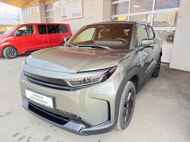 Toyota Urban Cruiser Elektro AWD 61kWh Teamplayer Aut.