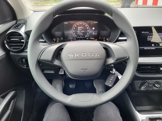 Skoda Fabia Essence 1.0 MPI 59 KW 5-Gang Vorführwagen