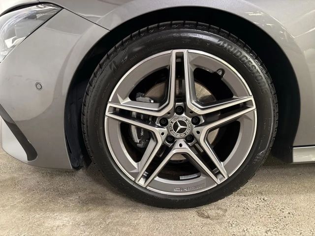 Mercedes-Benz CLA 180 AMG Line Coupé