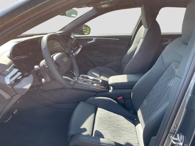 Audi A6 Avant Quattro S-Tronic