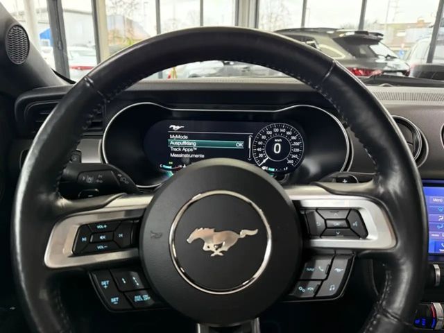 Ford Mustang Fastback GT 5.0 V8