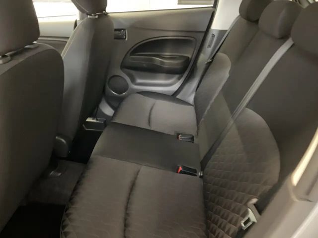 Mitsubishi Space Star Star