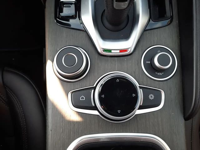 Alfa Romeo Giulia Q4 TI Turbo