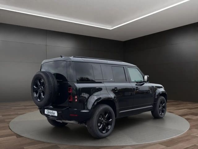 Land Rover Defender 110 D250 Dynamic SE