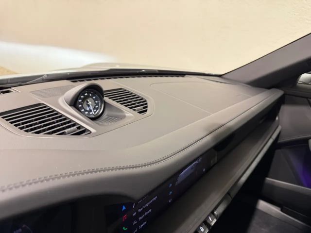 Porsche 992 Cabrio GTS