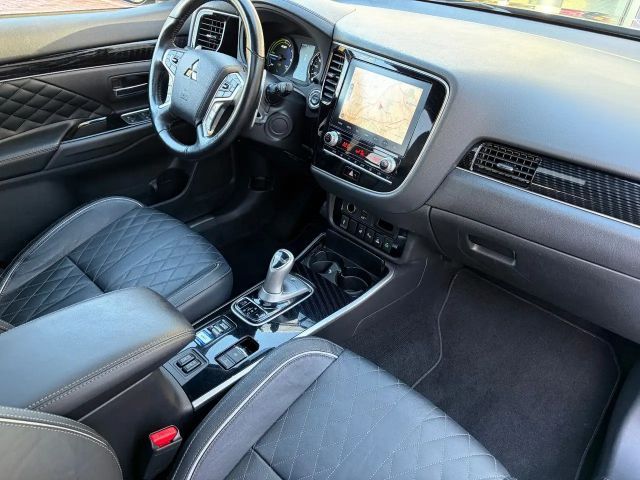 Mitsubishi Outlander 4WD