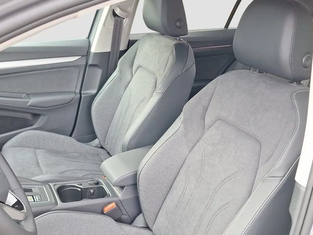 Volkswagen Golf Business DSG Variant