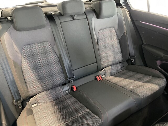 Volkswagen Golf 2.0 TSI DSG