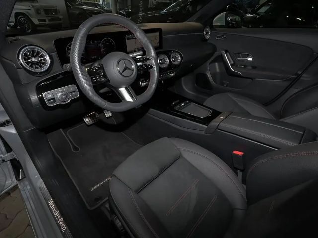 Mercedes-Benz A 200 AMG Line