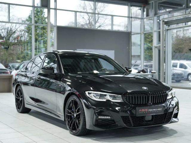 BMW 330 330d M-Sport Sedan