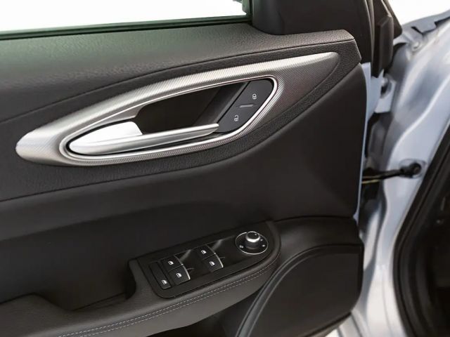 Alfa Romeo Giulia AT8 AWD Q4 Veloce