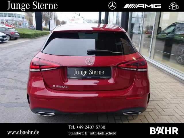 Mercedes-Benz A 250 A 250 e AMG Line
