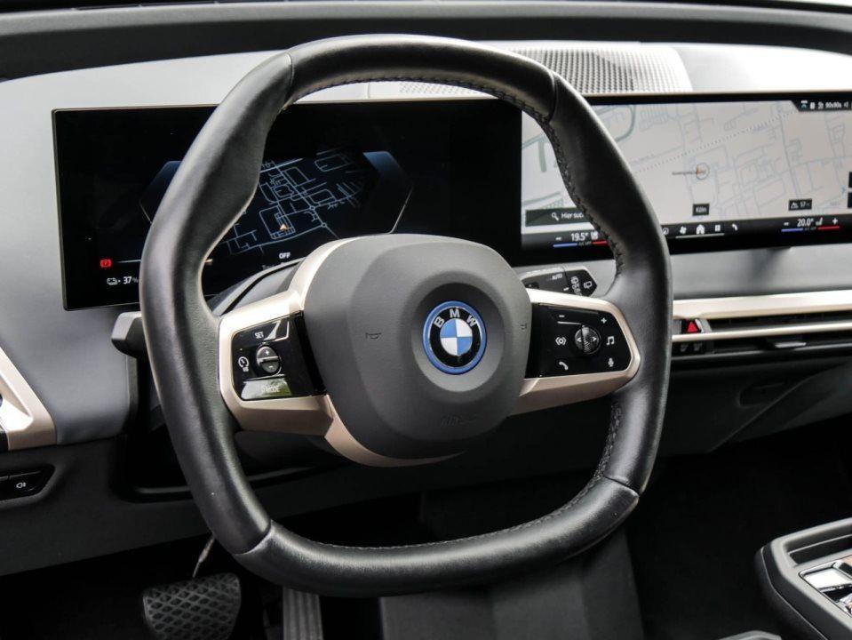 BMW iX xDrive50