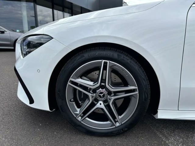 Mercedes-Benz CLA 200 AMG Line