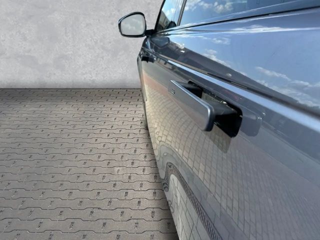 Land Rover Range Rover Velar P400e SE